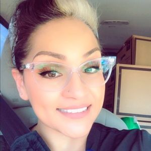 Meet your Posher, Wendy